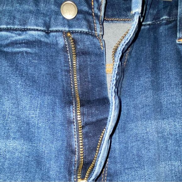 New $159 Good American ALWAYS FITS GOOD LEGS STRAIGHT JEANS 28-32 PLUS NWT - Picture 9 of 16